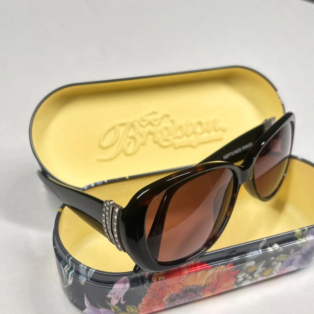 Brighton Neptunes Rings Sunglasses A12537-135 Tortoise Shell Crystal Trim Case